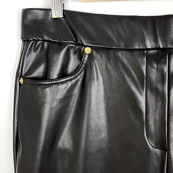 NWT Michael Kors Women's Black Faux Leather Stretch Cropped Pants Size L - Picture 3 of 15